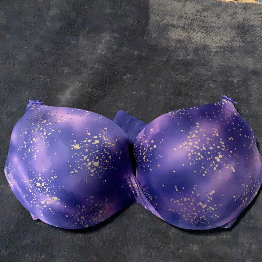 VICTORIA SECRET blue rhinestone bra NWOT